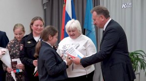 Первые паспорта вручили четверым юным жителям Зарайска.