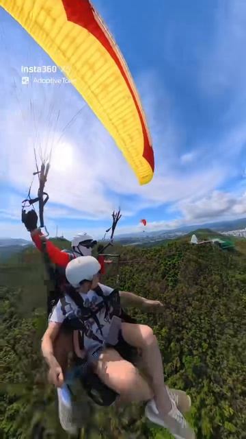 полет на параплане на Хайнане в парке Феникс смотреть онлайн