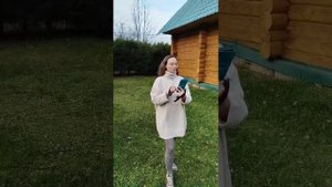 Читаю стихи на Оленьей заставе.
Продолжение и читаю я - Ольга Вячеславовна Стародворская