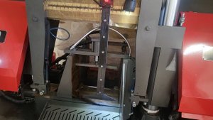 Станок ленточный автоматический MetMachine ALS5550