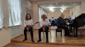 Кемерово, ЦДШИ, Климов Тимофей и Щербаков Аким - "Ай, все кумушки, домой" р.н.п. обр. Е. Авксентьев