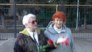 Цветы Ленину от ветеранов комсомола.mp4