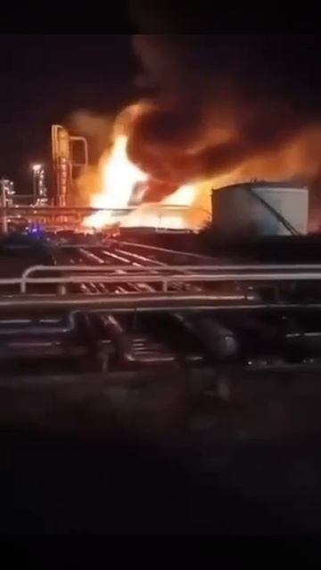 Пожары на НПЗ в Европе: Орбан подозревает