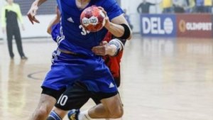 В Ставрополе команды из разных регионов страны разыгрывают гандбольное золото