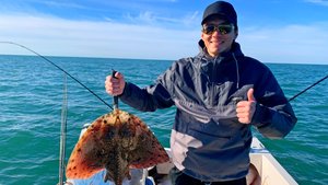 Трофейная рыбалка 22.10.2025 года в Чёрном море. Роды на борту.