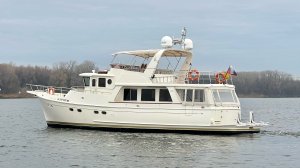 Selene 54 Ocean Trawler. Яхта класса "А-океан"