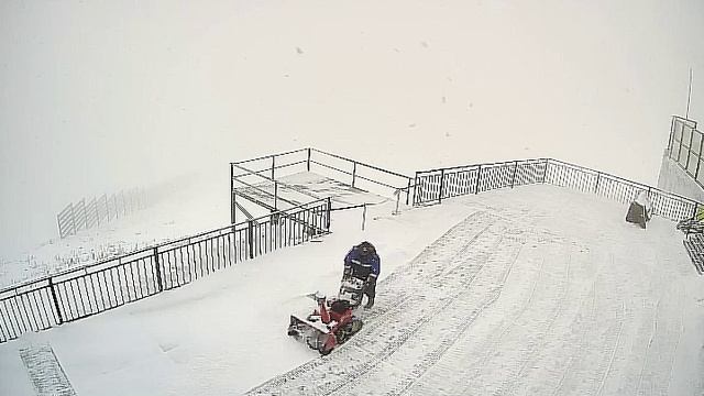 30.10.2025 Ночью был сильный снегопад