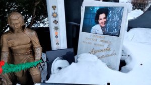 Потрясающие памятники на НОВОДЕВИЧЬЕМ кладбище