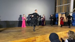 Кавказцы жгут )