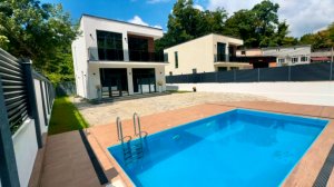 Дом экологически чистом районе города Сочи с бассейном недорогой