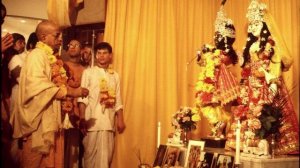 Ч.Ч. Мадхйа Лила 8.20.137-138 29.11.1966 Нью Йорк