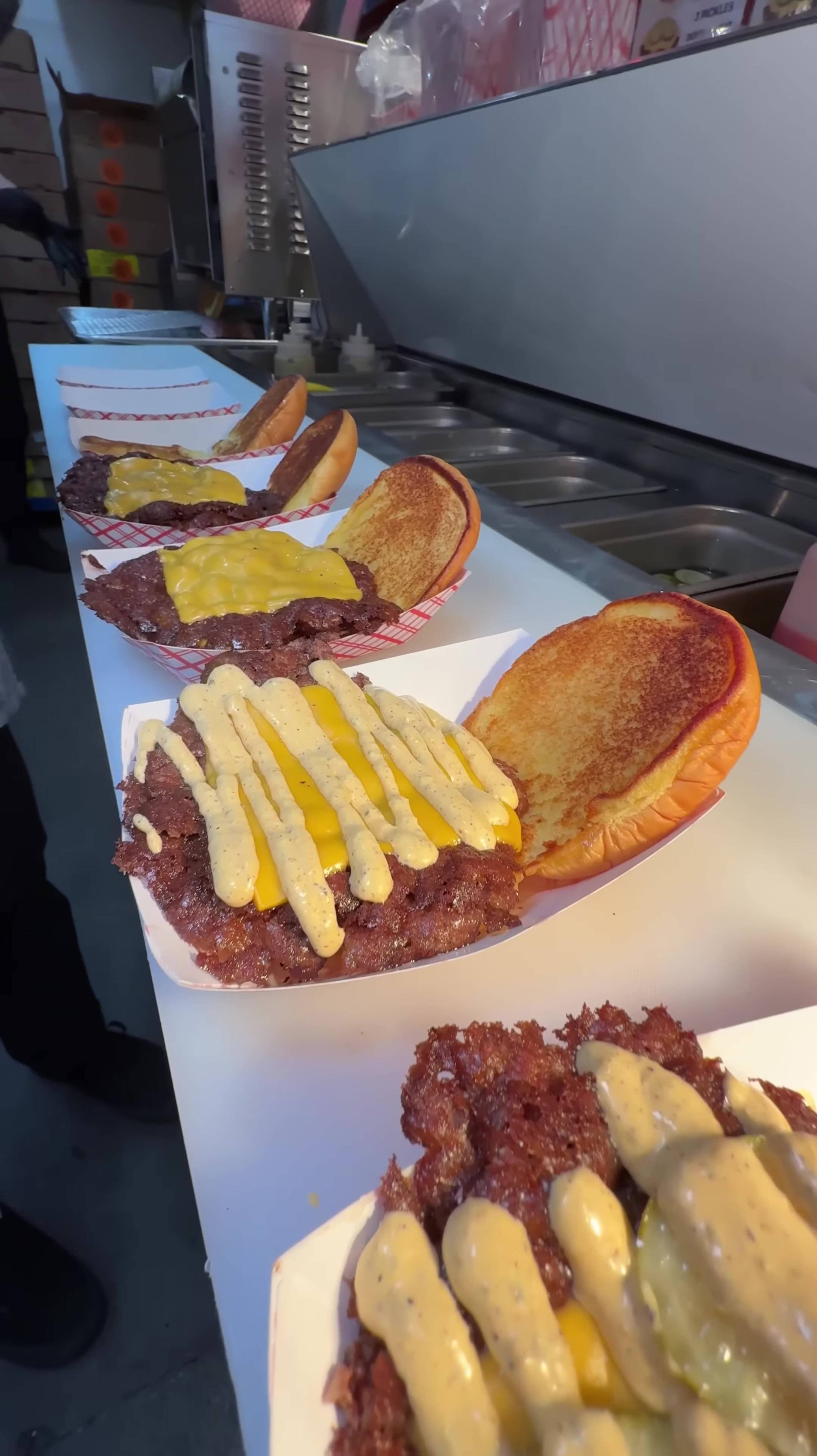 ЛУЧШИЕ БУРГЕРЫ в ЛАС-ВЕГАСЕ!!