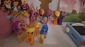 Моя коллекция My little pony!!! На 2025 год!!!
Огромная коллекция оригеналы 20 штук!!!
Очень много!