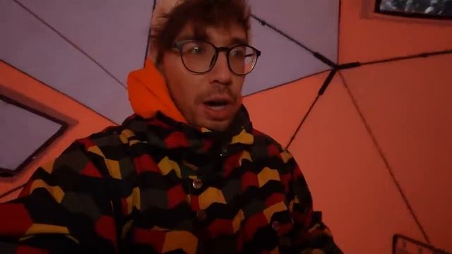 24 Часа в ПАЛАТКЕ на ЛЬДУ Челлендж ! смотреть онлайн