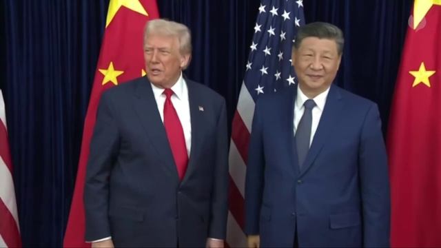 Трамп и Си встречаются лицом к лицу, пожимая руки