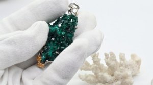 Кулон диоптаз (аширит) 33*53мм Арт: м465550