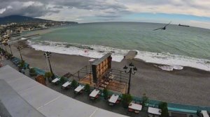 Море не радует. Машина в сервисе .Рыжик на моем месте.Ялта осенью.