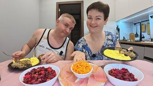 Мукбанг СЛАВА портит людей! БЫВШИЕ звезды, только БЫВШИЕ! Болталка и Семейный ужин в России