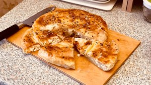 Сливочная слоёная лепёшка с начинкой