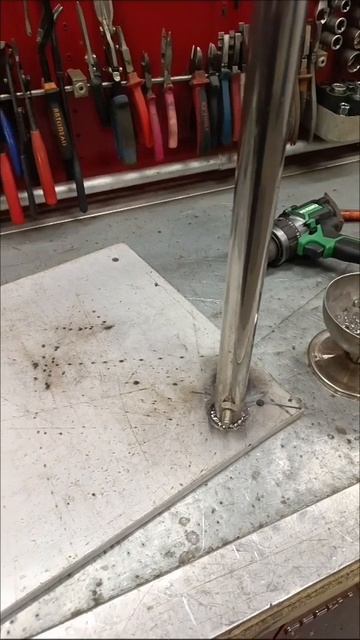 Пресс для отжима яблочного сока.