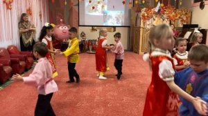 Танец "А я русская девчонка!" Группа №6 "Искорки"