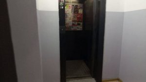 лифт КМЗ 2005 года с интересным информатором