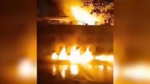 В Египте в первый день круиза по Нилу дотла сгорел люксовый туристический лайнер