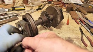 1 Scale Locos Part 2 - Gas Mechanical Loco Repair