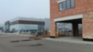 Прогулки по окраине города в тумане