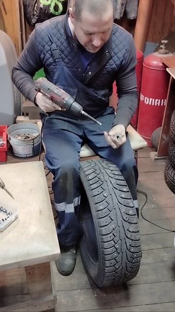 Дошиповка зимней резины как зделать правильно