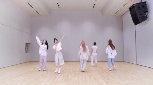 ILLIT - "Tick-tack" dance practice