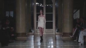 Показ женской коллекции Ermanno Scervino осень-зима 2023-2024