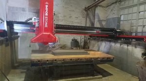 Произвели монтаж мостового камнерезного станка JC-700