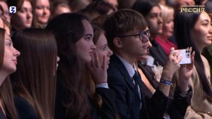 Жизнь полна возможностей — важно не бояться пробовать: Дмитрий Чернышенко в НЦ «Россия»