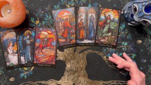 Таро-расклад "Чем порадует новая неделя" ☘️