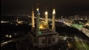 Әр–Рәхим мәсете хәҙер төнөн төрлө төҫлө уттар менән яҡтыртыласаҡ