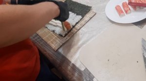 Суши (роллы) своими руками. Серия-5. Классический ролл с рыбой.