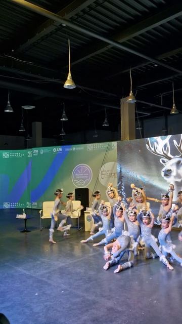 Моменты танца "Олень" на открытии Фестиваля "Якутия - мои горизонты" 30.10.2025 г.