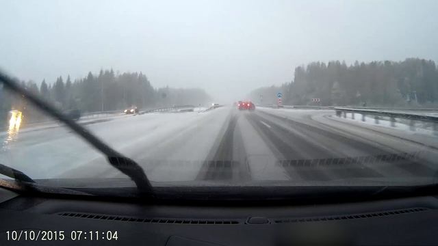 Красная Мазда в занос!!!