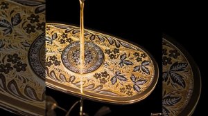 Бабочка на розе