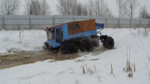 Бултыхание во льдах - не очень приятное занятие для вездехода с внешним зацеплением