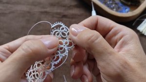 04. Браслет Изольда в технике фриволите