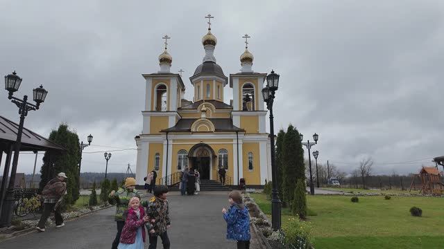 30.10.2025г. Лазаревский храм Сергиево Пасада смотреть онлайн