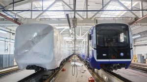 Распаковка двух новых поездов "Ермак" в депо "Ельцовское"