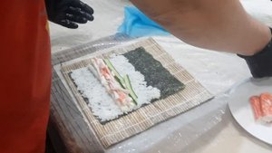 Суши (роллы) своими руками. Серия-3. Ролл на скорую руку.