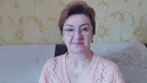 Вышел МК на детскую кофточку. Четвертая часть вышивки готова.