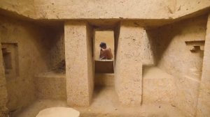 Построили бассейн под землёй.