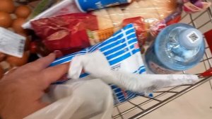 30 октября 2025. Тёмным жутким утром иду в магазин.