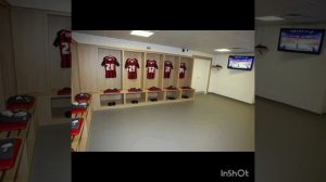 Если на футбольном стадионе!