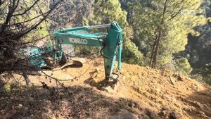 Строительство деревенской дороги. Компиляция экскаваторов Kobelco.